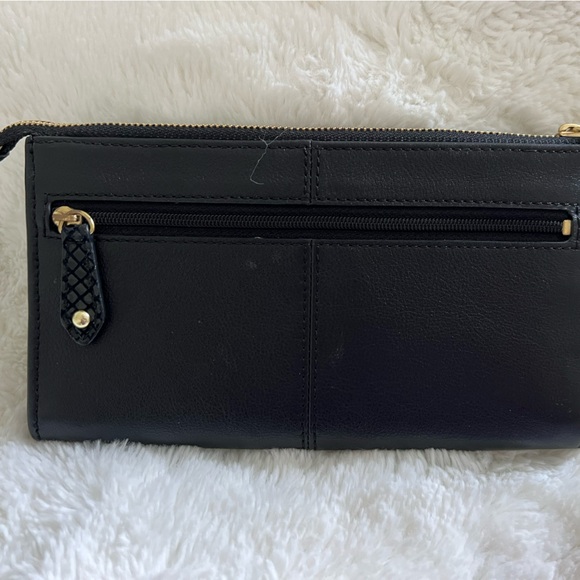 Coach wristlet - Picture 2 of 7
